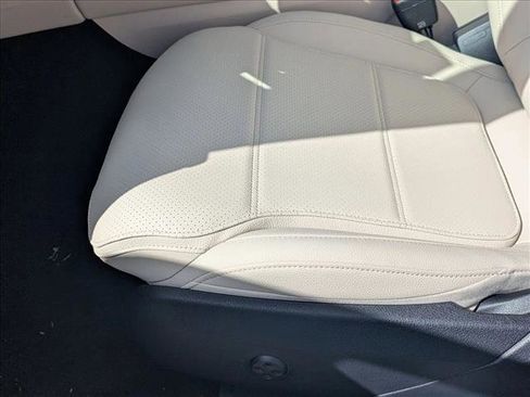 New 2026 Mercedes-Benz GLC 300 image 4