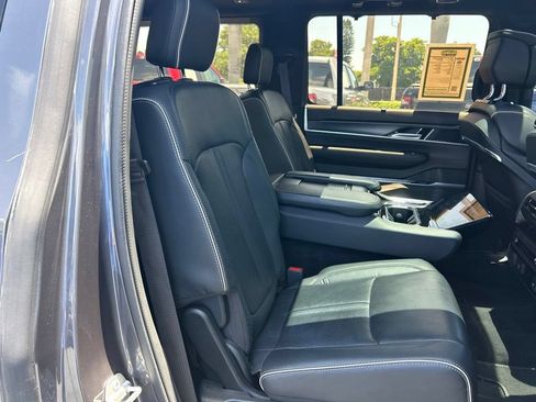 Used 2024 Jeep Grand Wagoneer Series II w/ Quick Order Packagew 28T AWD/4WD image 29