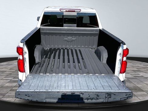 Used 2021 Chevrolet Silverado 1500 LTZ AWD/4WD image 18