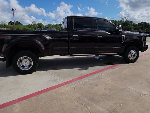 Used 2019 Ford F350 Platinum AWD/4WD image 9