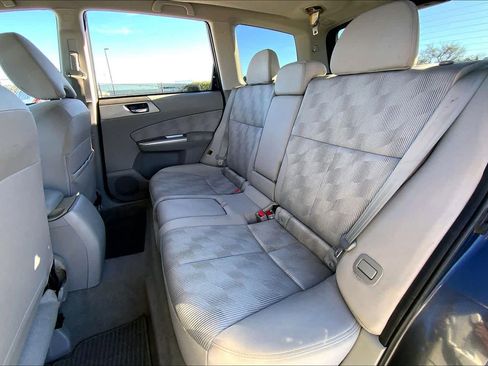 Used 2010 Subaru Forester 2.5X Premium image 19