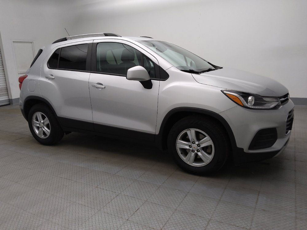 Used 2021 Chevrolet Trax LT w/ LT Convenience Package FWD image 11