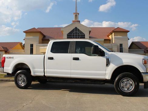 Used 2021 Ford F250 XL w/ Power Equipment Group image 3