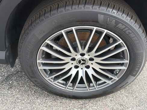 Certified 2025 Mercedes-Benz GLC 300 image 10