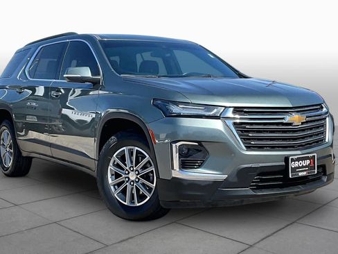 Used 2023 Chevrolet Traverse LT FWD image 3