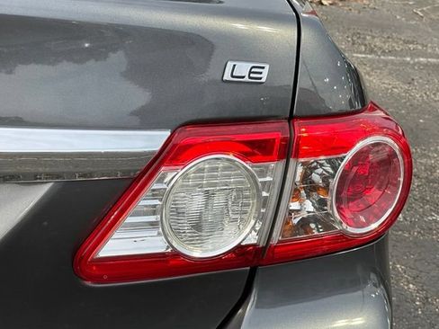 Used 2011 Toyota Corolla LE FWD image 13