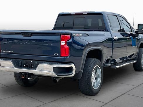 Used 2021 Chevrolet Silverado 2500 LTZ w/ LTZ Convenience Package AWD/4WD image 13