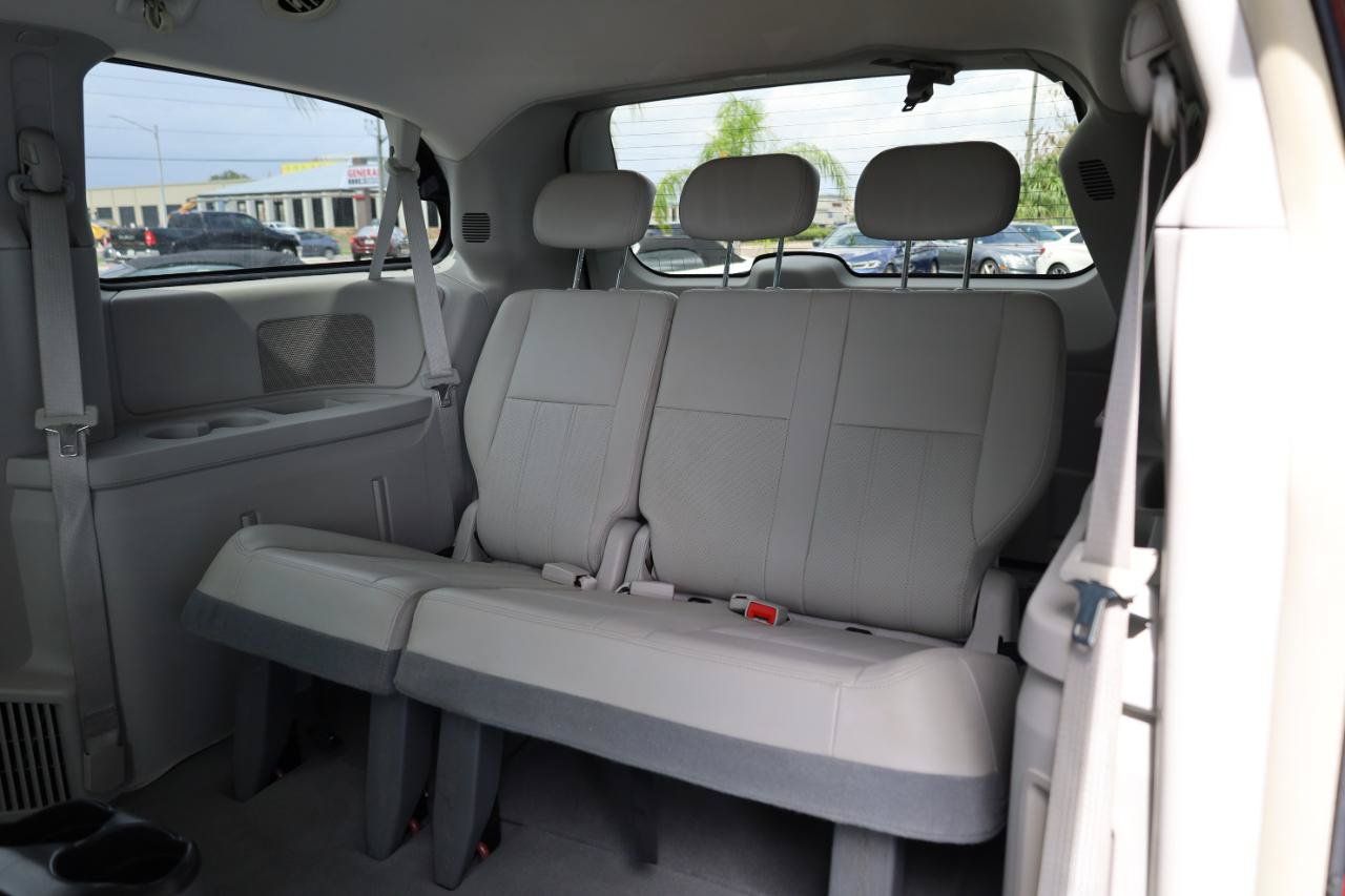 Used 2009 Dodge Grand Caravan SXT FWD image 11