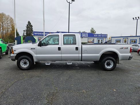 Used 1999 Ford F250 Lariat image 2