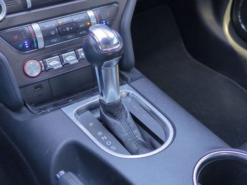 Used 2019 Ford Mustang GT Premium RWD image 12