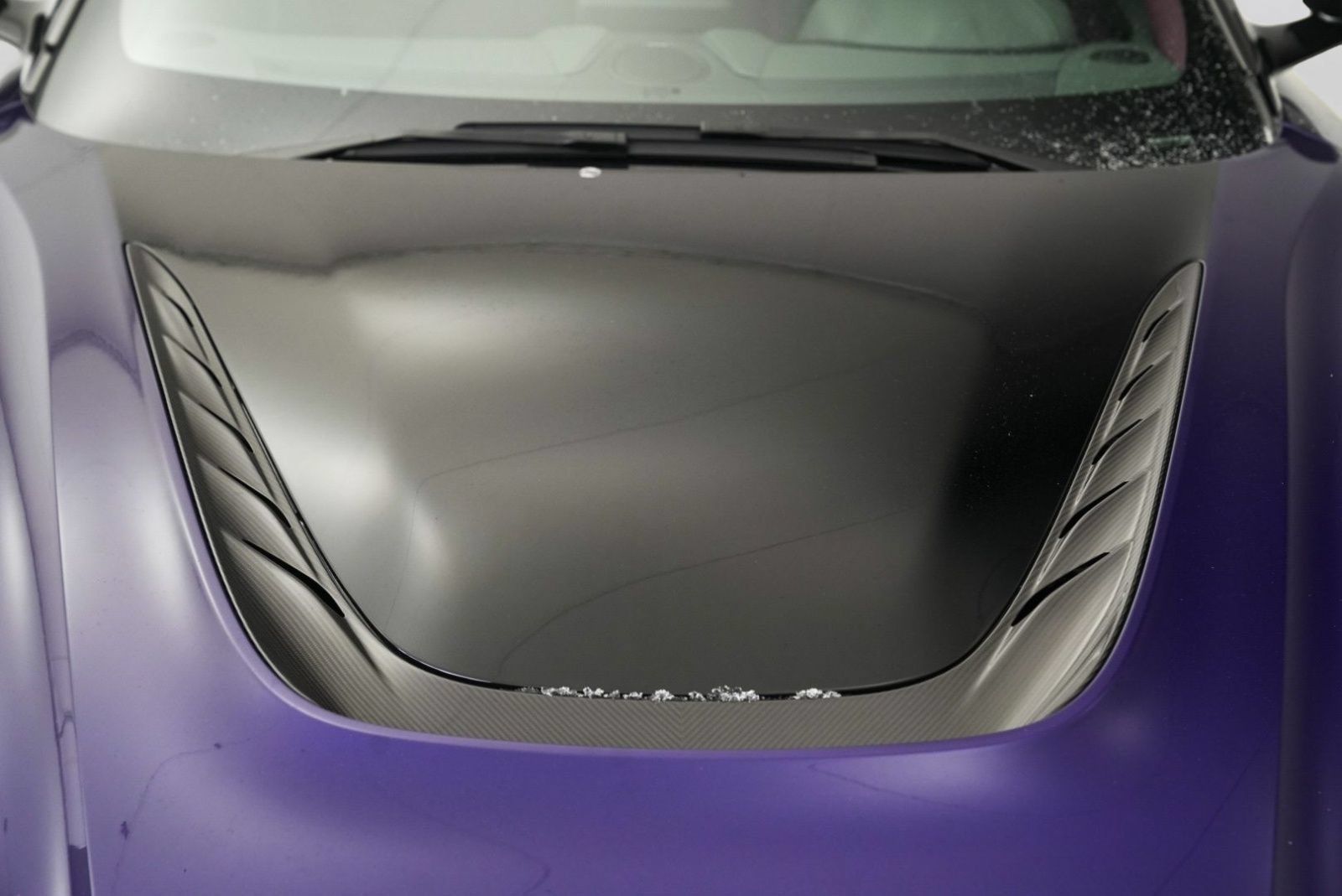Used 2023 Aston Martin DBS Coupe RWD image 10