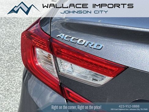 Used 2018 Honda Accord EX image 11