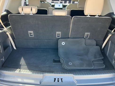 Used 2024 Ford Expedition Limited AWD/4WD image 24