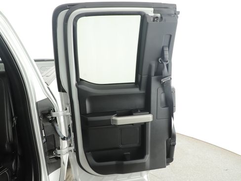 Used 2019 Ford F150 Lariat w/ Equipment Group 502A Luxury image 11