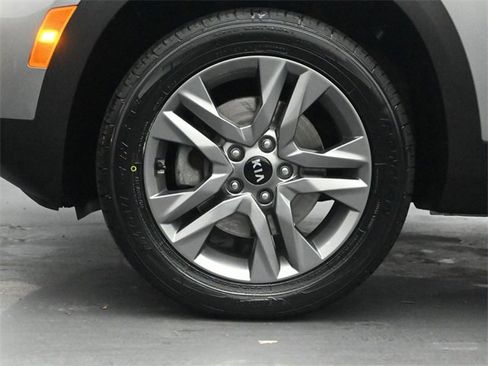 Used 2021 Kia Seltos LX image 34