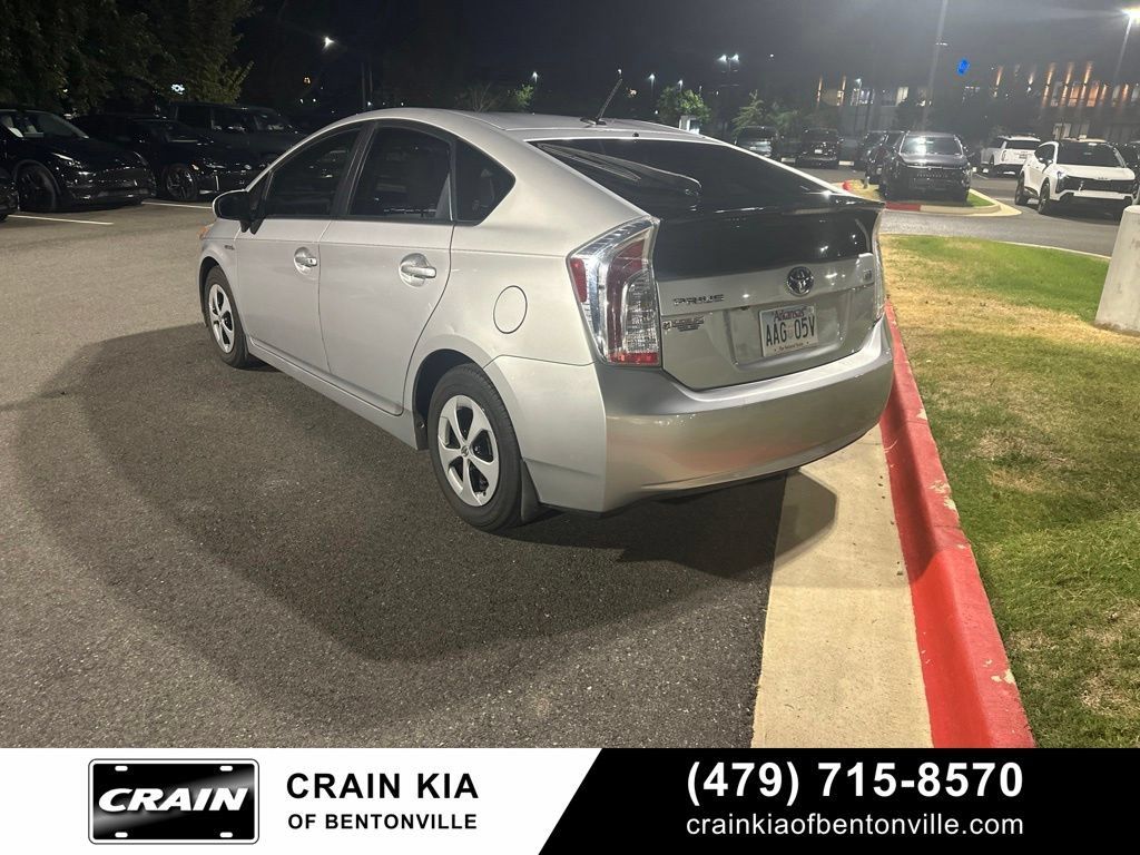 Used 2015 Toyota Prius Three FWD image 6