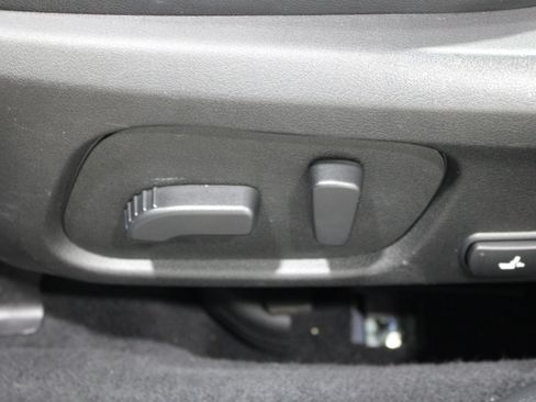 Used 2018 Subaru Forester 2.5i Touring AWD/4WD image 5