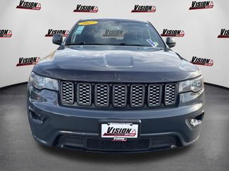 Used 2017 Jeep Grand Cherokee Altitude AWD/4WD video 2