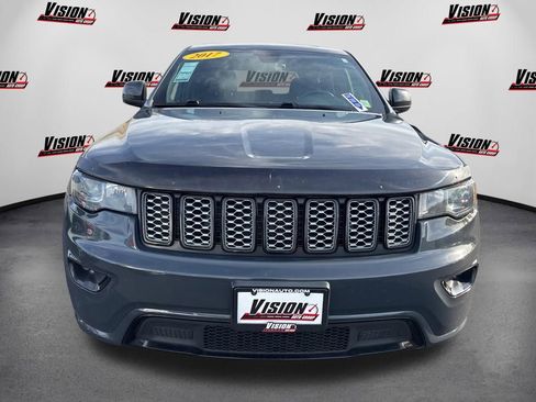 Used 2017 Jeep Grand Cherokee Altitude AWD/4WD image 2