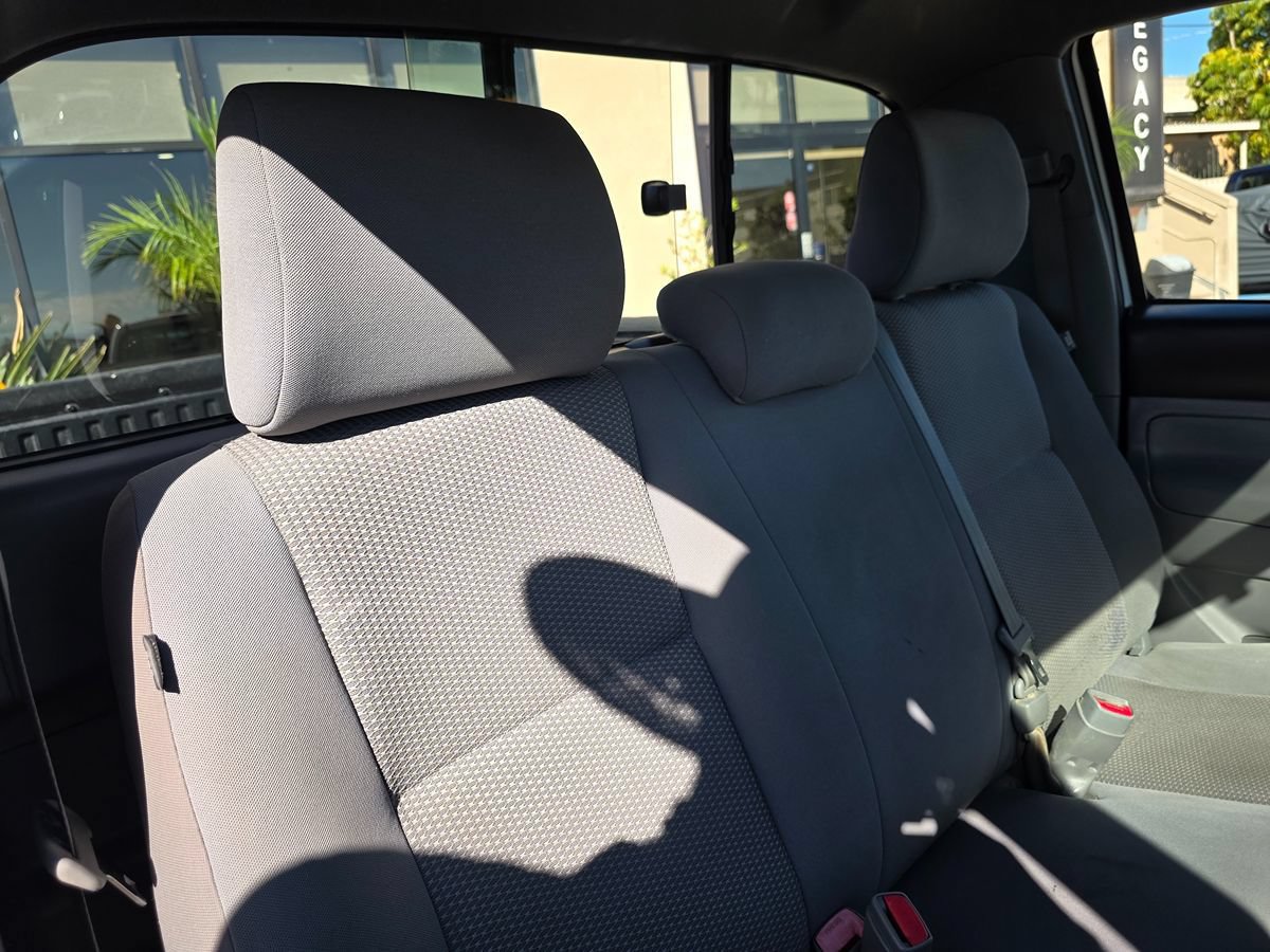 Used 2012 Toyota Tacoma 2WD Regular Cab image 15