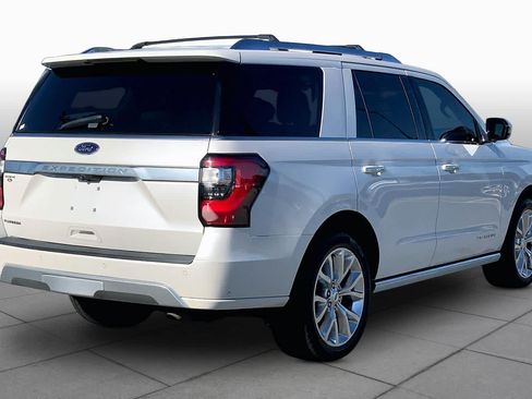 Used 2018 Ford Expedition Platinum RWD image 12