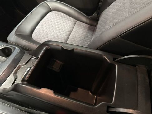 Used 2022 Chevrolet Colorado Z71 image 29