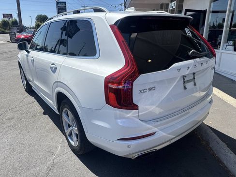 Used 2016 Volvo XC90 T5 Momentum AWD/4WD image 4