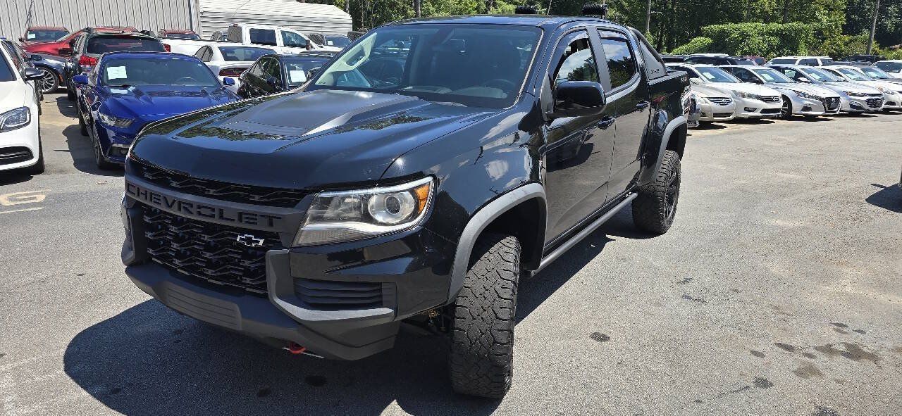 Used 2022 Chevrolet Colorado ZR2 w/ ZR2 Midnight Special Edition AWD/4WD image 2