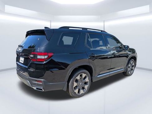 New 2026 Honda Pilot Touring image 4