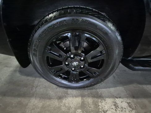 Used 2019 Toyota Sequoia TRD Sport AWD/4WD image 10