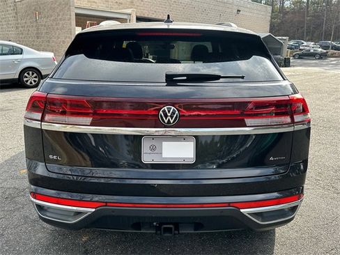 Certified 2025 Volkswagen Atlas Cross Sport SEL image 6