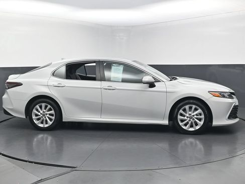 Used 2024 Toyota Camry LE FWD image 8