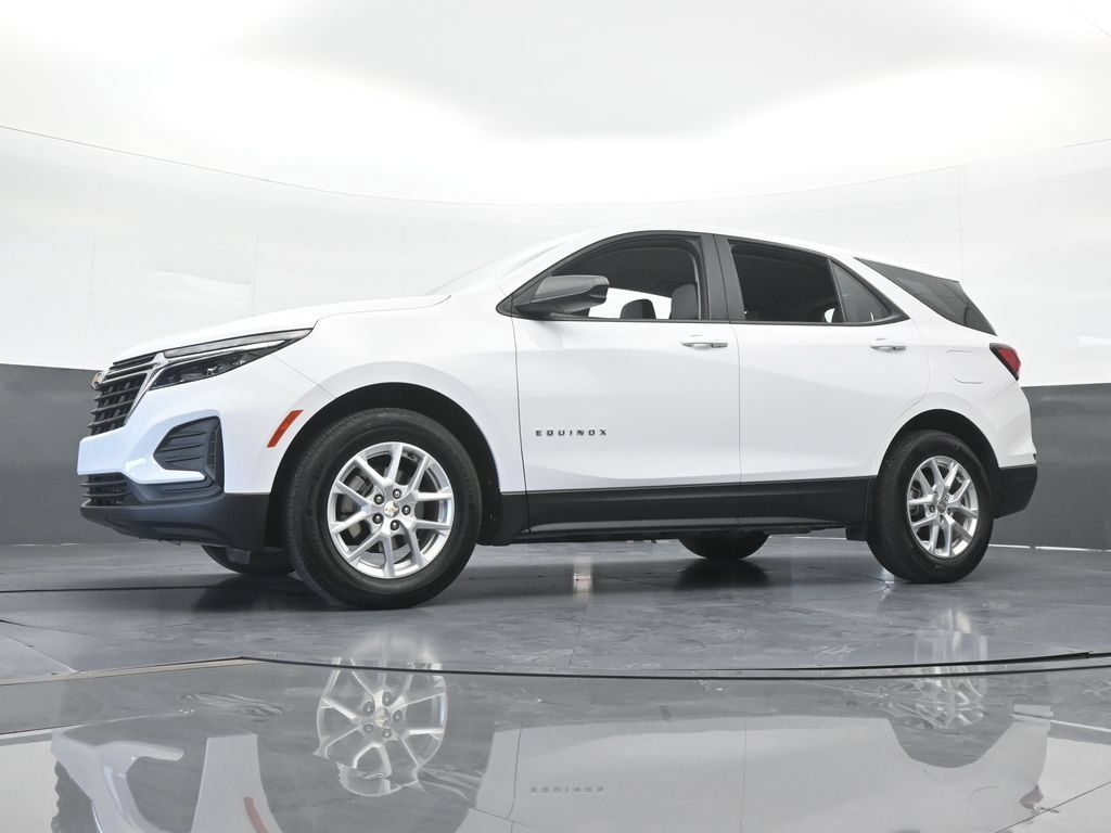 Used 2024 Chevrolet Equinox LS w/ Driver Confidence II Package FWD image 50