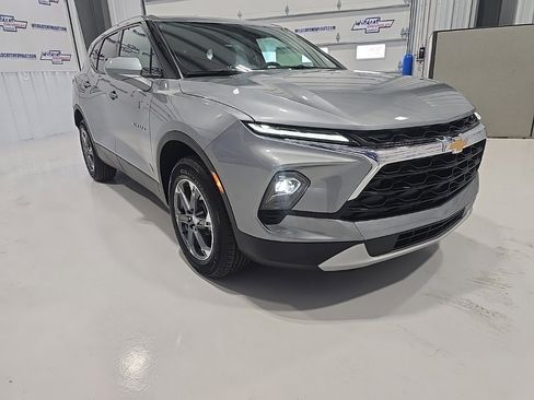Used 2025 Chevrolet Blazer LT image 10