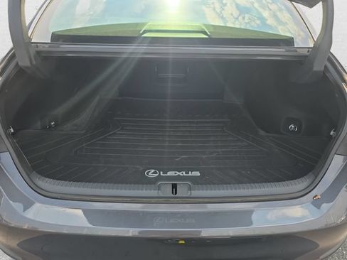 Certified 2025 Lexus ES 300h Ultra Luxury w/ Accessory Package (Z2) FWD image 12