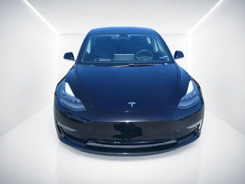 Used 2018 Tesla Model 3 Long Range RWD image 3