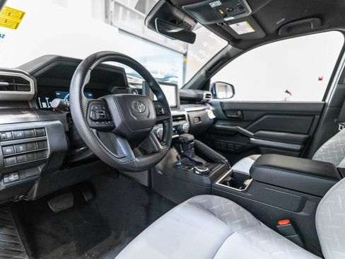 Certified 2026 Toyota Tacoma SR5 AWD/4WD image 4