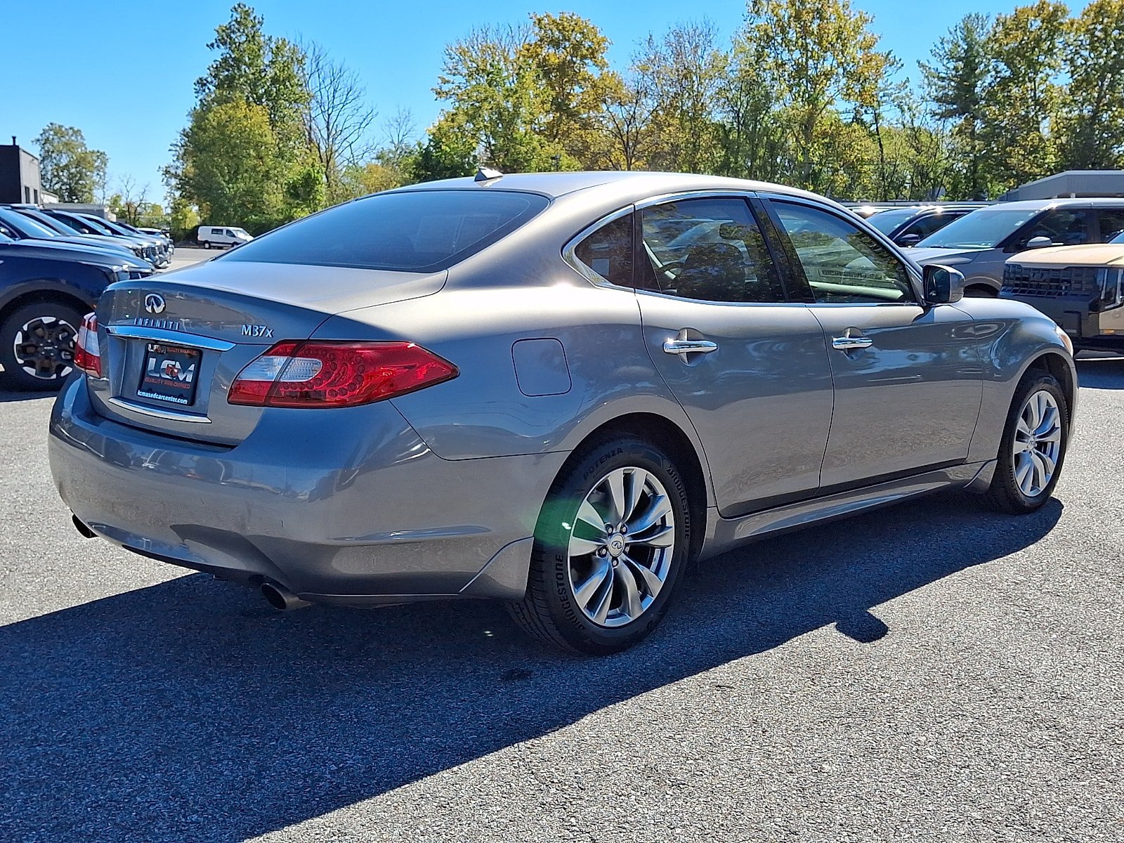 Used 2012 INFINITI M37 x w/ Deluxe Touring Pkg AWD/4WD image 5