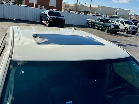 Used 2016 RAM 1500 Laramie Longhorn image 12