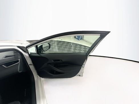 Used 2024 Toyota Corolla LE FWD image 31