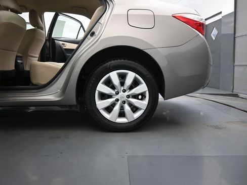 Used 2016 Toyota Corolla LE image 16