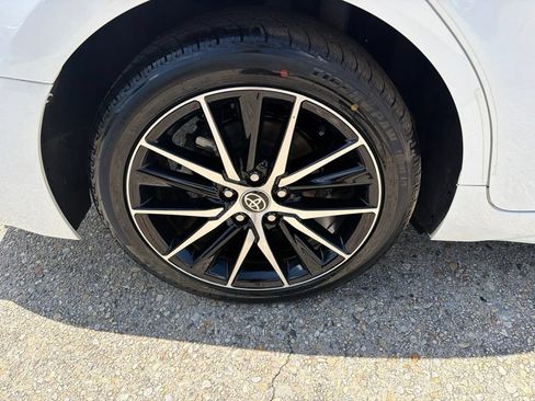 Used 2021 Toyota Camry SE FWD image 21