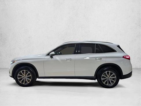 Certified 2025 Mercedes-Benz GLC 300 4MATIC image 8