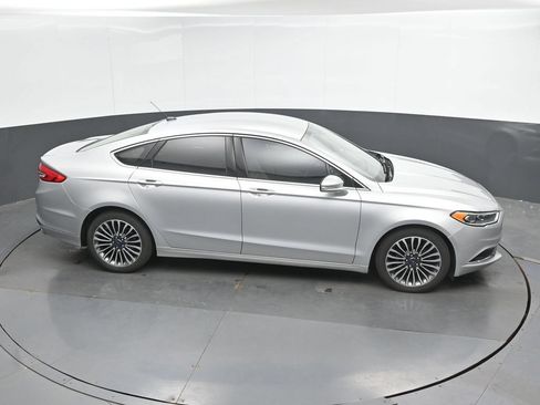Used 2018 Ford Fusion SE w/ Fusion SE Technology Package FWD image 23