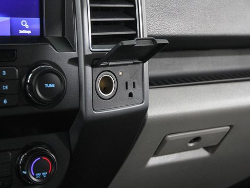 Used 2019 Ford F150 XLT w/ Equipment Group 302A Luxury image 17