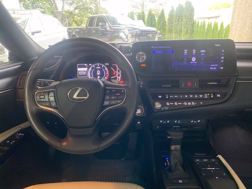 Used 2022 Lexus ES 250 w/ Premium Package AWD/4WD image 14