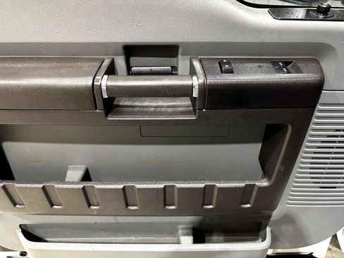 Used 2016 Ford F250 XL w/ Power Equipment Group image 16