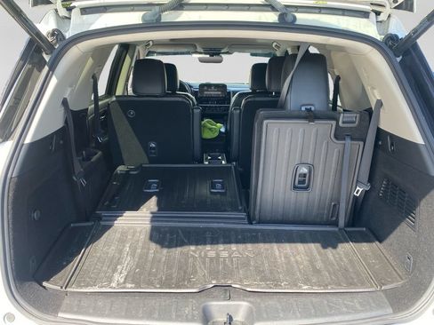 Used 2023 Nissan Pathfinder Platinum FWD image 27