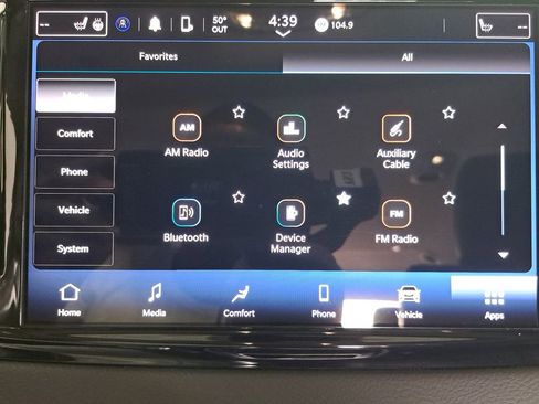 Certified 2024 Chrysler Pacifica Touring-L image 24