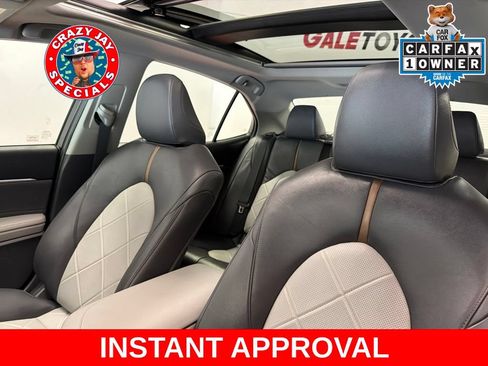 Used 2018 Toyota Camry XLE w/ Audio Package FWD image 16